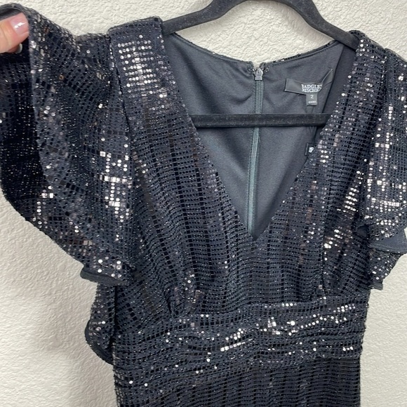 NWT Badgley Mischka Sequin Flutter Sleeve Sheath Dress Sparkle Party Black Sz 2 - Picture 6 of 17